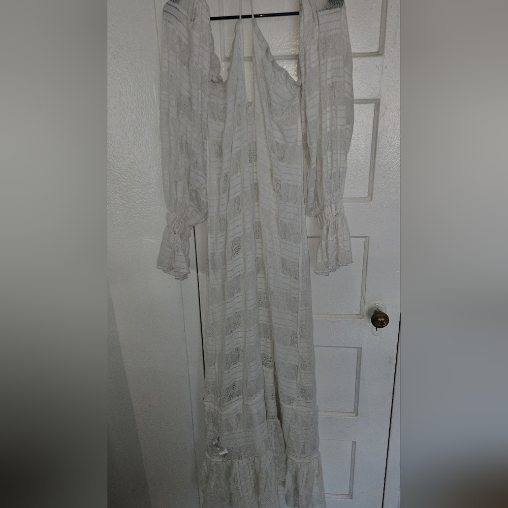 PrettyLittleThing Ivory Lace Long Sleeve Maxi Dress